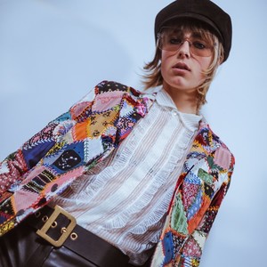 edie_dior_aw18_cleogloverphoto.thumb.jpg.de70422fedd422b3c883b40c430dc166.jpg