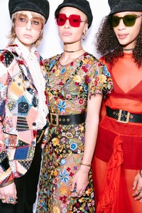 edie_dior_aw18_vogue_5.thumb.jpg.b080354a9867e050a046e59e5baff3a7.jpg