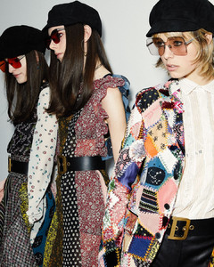 edie_dior_aw18_vogueparis_3.thumb.jpg.f463f9553f4788604e1e8f65e0499bec.jpg