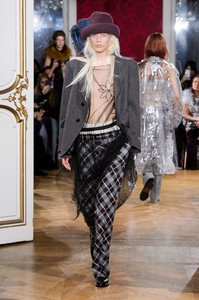galliano-rf18-2374.thumb.jpg.1c8c6cebf079bc1a727da69775d5be3e.jpg