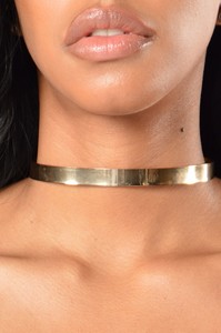 gold_choker_zoom.jpg