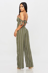 hb00149_green_jumpsuit_428.jpg