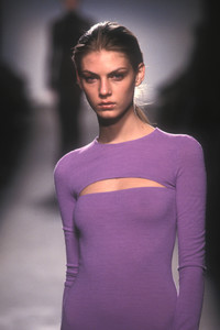 isaac-mizrahi-fw-1997-6.thumb.jpg.73414056051abe7000d89e820ef1f3d9.jpg