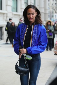 joan-smalls-and-hailey-baldwin-out-in-milan-italy-02-25-2018-2.jpg