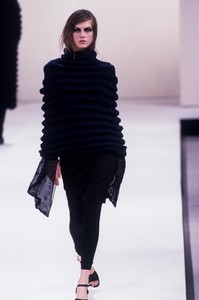 john-rocha-fw-1997-7.thumb.jpg.5d57cac22b9ae8594630fd70ad3463e9.jpg