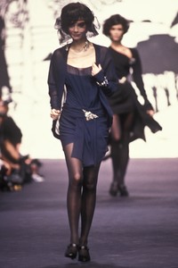 karl-lagerfeld-fw-1990-4.thumb.jpg.cd899ed8400c75c2a955dd4378d15b60.jpg