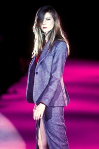 katherine-hamnet-fw-1997-3.thumb.jpg.33539713e6969cb9191275c9f130d283.jpg