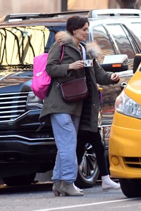 katie-holmes-street-style-new-york-city-03-05-2018-2.thumb.jpg.cef267228fc019383150d34822b25c8f.jpg