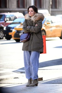 katie-holmes-street-style-new-york-city-03-05-2018-5.jpg