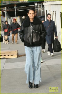 katie-holmes-tells-jimmy-fallon-shes-reunting-with-dawsons-creek-cast-soon-04.jpg