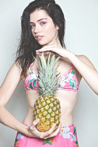 keely-by-scott-laytart-s002.jpg