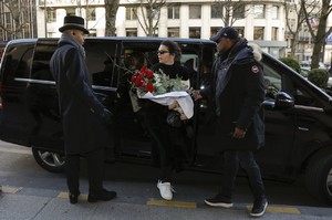 kendall-jenner-arriving-at-her-hotel-in-paris-03-20-2018-1.jpg