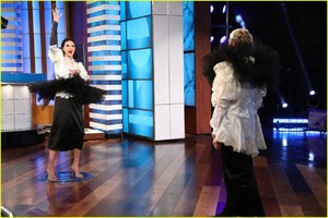 kendall-jenner-ellen-show-march-2018-06.jpg