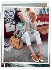 kendall-jenner-tod-s-spring-2018-collection-0.jpg