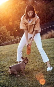 kendall-jenner-tod-s-spring-2018-collection-4.jpg