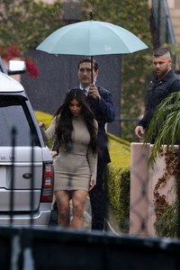 kim-kardashian-bel-air-hotel-in-la-03-10-2018-2.jpg