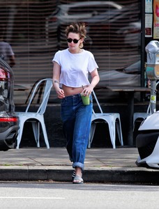 kstew100318BZNimage105.jpg