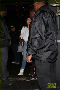 kylie-jenner-travis-scott-date-night-dinner-02.jpg