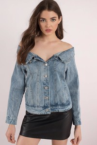light-wash-en-why-see-off-the-shoulder-denim-jacket.jpg