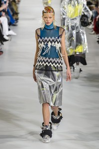 margiela-rf18-0076.thumb.jpg.3d15d0b18ff3f5ce24dd28760e42929a.jpg