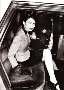 marie_claire_bis_1995_10.thumb.jpg.e6f3c07c77d3864ae8a92be29e3c7bc6.jpg