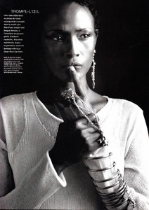 marie_claire_bis_September_1994_29_7.thumb.jpg.2a13fbfe042041663158b20c64200b2e.jpg