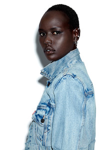 me_GirlsGirlsGirls_ClaireRothstein_Apr18_08.thumb.jpg.f6231d58ed126af00a75e63d02aacba9.jpg