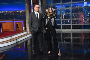 miley-cyrus-appeared-on-the-late-show-with-stephen-colbert-in-nyc-0.jpg