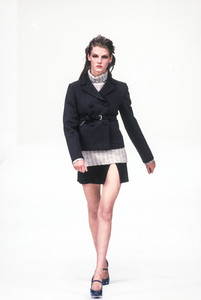 miu-miu-fw-1997-2.thumb.jpg.f2b17d34ebcea6469970867d208e175b.jpg