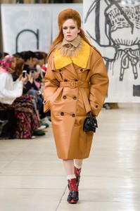 miu-miu-rf18-1580.thumb.jpg.893cc4e0ecd7fc03ebf21d11bc6aa413.jpg