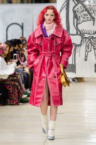miu-miu-rf18-1883.thumb.jpg.37896cd4d2f681065c20b268834fe9a3.jpg