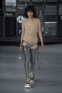 mm6-maison-margiela-spring-2016-024.thumb.jpg.44554fa660beb9c1122c73f98f32d8ef.jpg