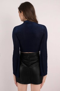 navy-sophie-striped-crop-top3.jpg
