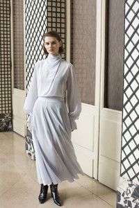nina-ricci-bks-g-rf18-0558.thumb.jpg.5d4c778d2fb030ff990caad81b438351.jpg