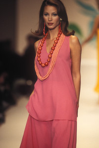 oscar-de-la-renta-ss-1993-6.thumb.jpg.5177d2214cc3e6b69f5f6121503b1d45.jpg