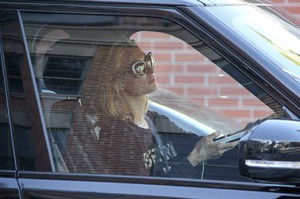 paris-hilton-driving-about-in-beverly-hills-03-01-2018-2.jpg