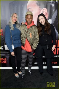 pharrell-williams-roxanne-roxanne-screening-march-2018-09.jpg