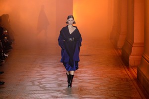 poiret-rf18-0017.thumb.jpg.7bef7a82e5549ecd08e745d1a34ab44f.jpg