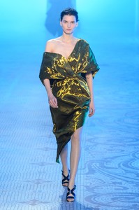 poiret-rf18-0512.thumb.jpg.191699c2fbf8203fbe18d97c6b67db27.jpg