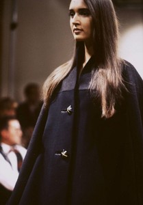 prada-fw-1989-2.thumb.jpg.06ba5296f21c349cfb2b249105e94cc4.jpg