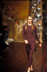 rifat-ozbek-fw-1997-2.thumb.jpg.ba64dc76af1b2d7d6b4b003427578872.jpg