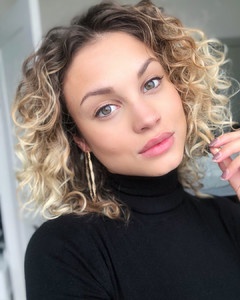 rose_bertram_28432959_2038661109708002_8025519560809512960_n.jpg