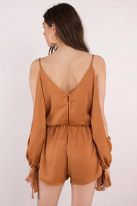 rust-walking-in-the-wind-romper3.jpg