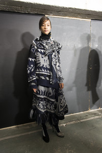 sacai-bks-v-rf18-0500.thumb.jpg.ccc085a34f6fcf84cb597d5a7002ecda.jpg