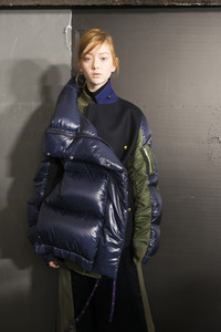 sacai-bks-v-rf18-0522.thumb.jpg.0dcc2074f799419bbd2a3780bb3c7a4e.jpg