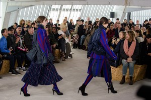 sacai-rf18-0449.thumb.jpg.31da0a31c15691ab56557febb74f99d7.jpg