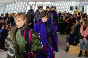 sacai-rf18-0477.thumb.jpg.f2eb4cafa521b7c92805aeab4e9d03db.jpg