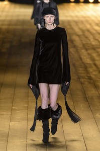 saint-laurent-rf18-1033.thumb.jpg.b6c53741312131d9cea4d76015ed8266.jpg