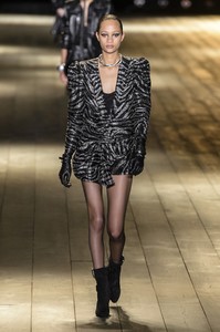 saint-laurent-rf18-1133.thumb.jpg.415fa10319df2fa48d3239e771178f6a.jpg