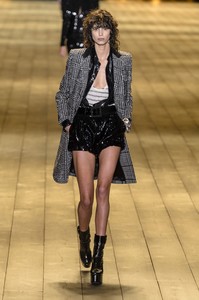 saint-laurent-rf18-1241.thumb.jpg.d2ee31c9a66fc866f655865b57044f17.jpg